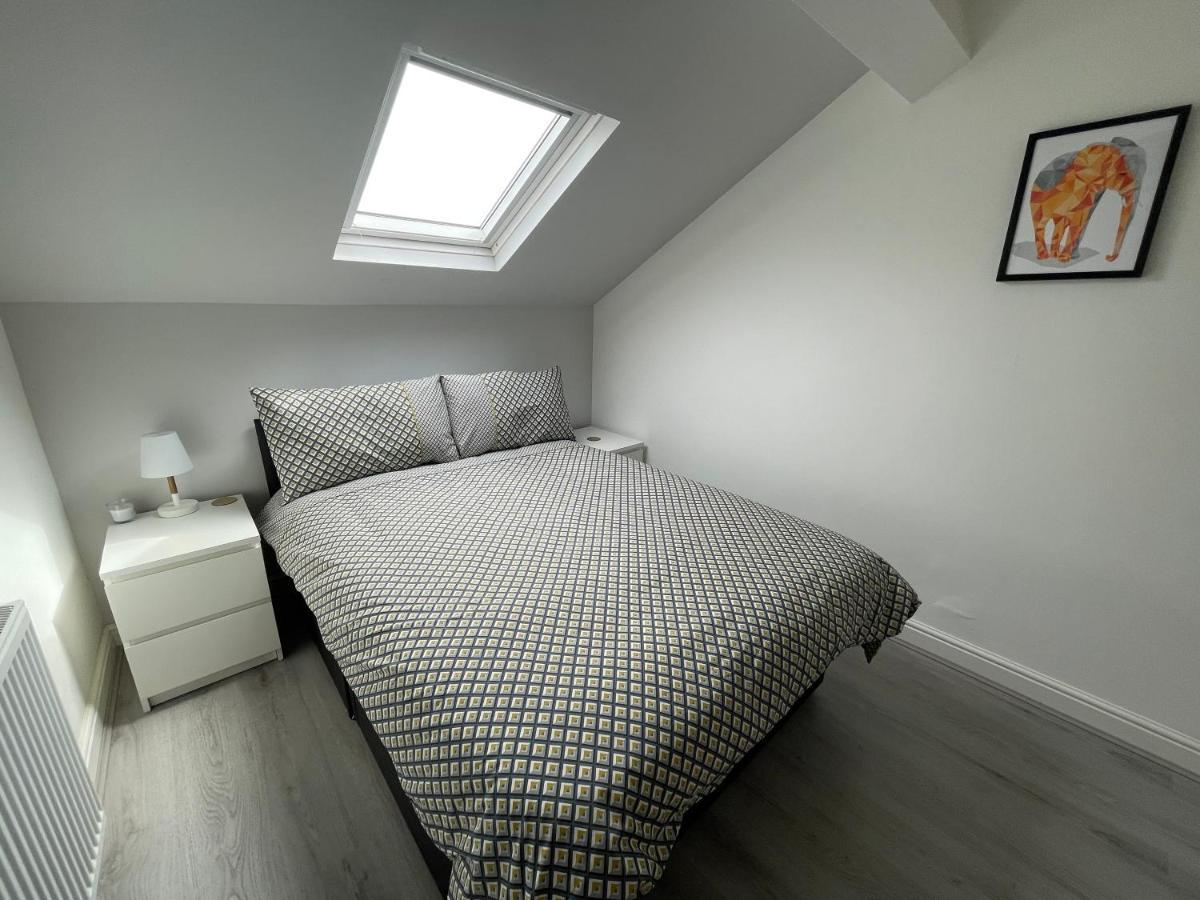 Ryan Air I Bnb - Lfc Apartments Liverpool Exterior photo