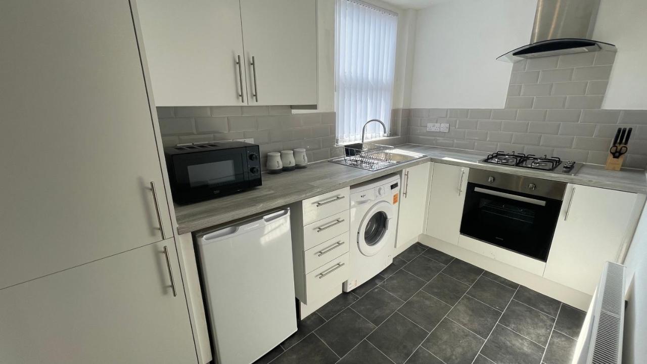 Ryan Air I Bnb - Lfc Apartments Liverpool Exterior photo